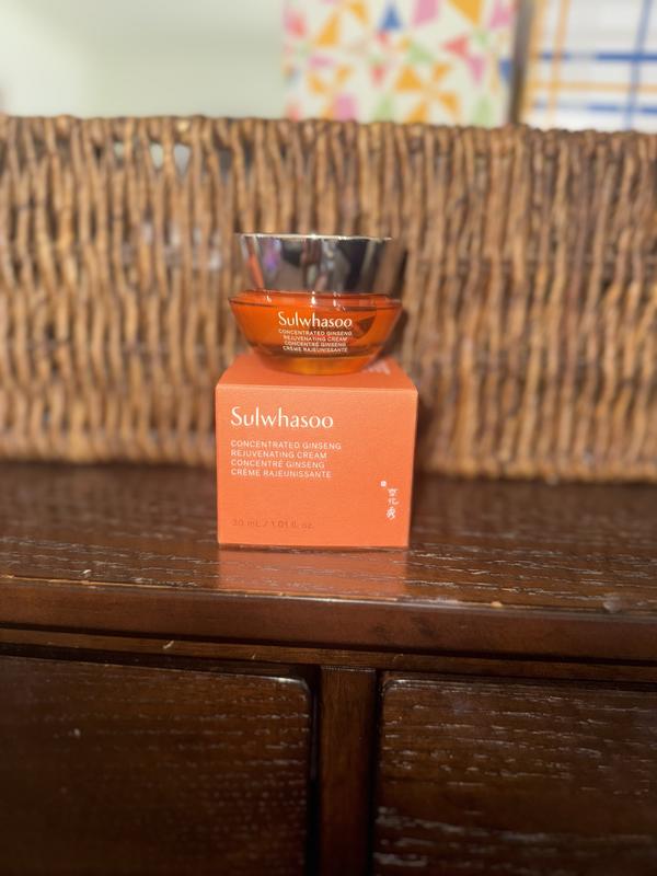 Customer photo for "My favorite moisturizer"