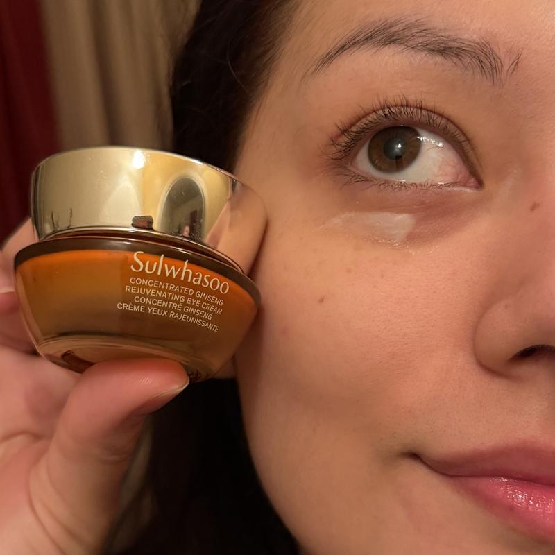 Customer carousel item 8.