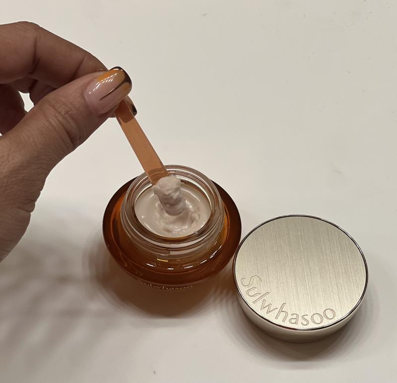 Customer carousel item 6.