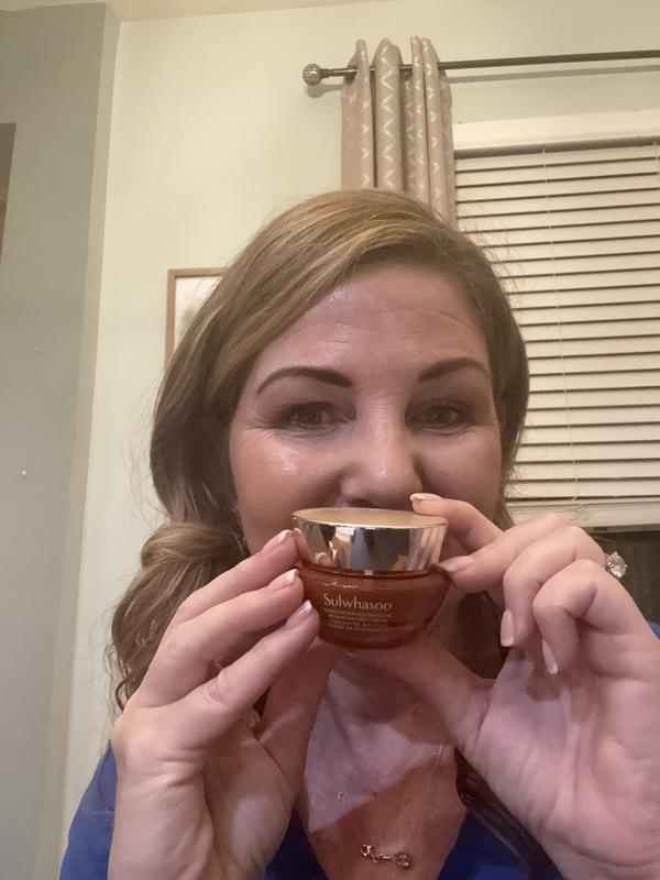 Customer carousel item 10.