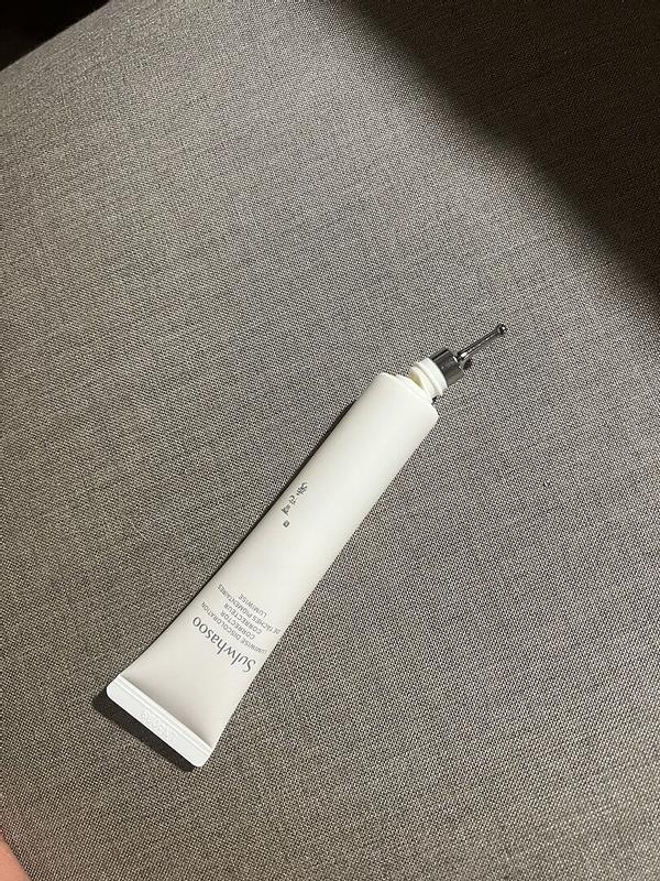 Customer photo for "Does not work and the"
