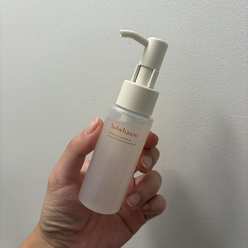 Customer photo for "Great Travel Oil Cleanser"
