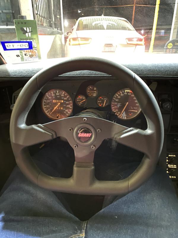 Grant 689 Racing Wheel