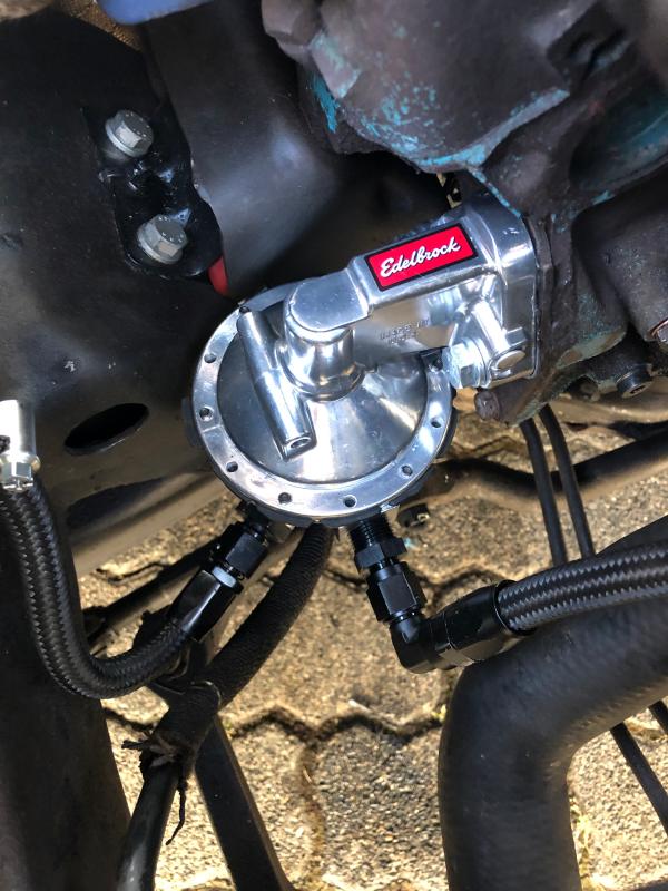 素晴らしい価格 新品 Edelbrock 1721 パフォーマーシリーズ ストリート