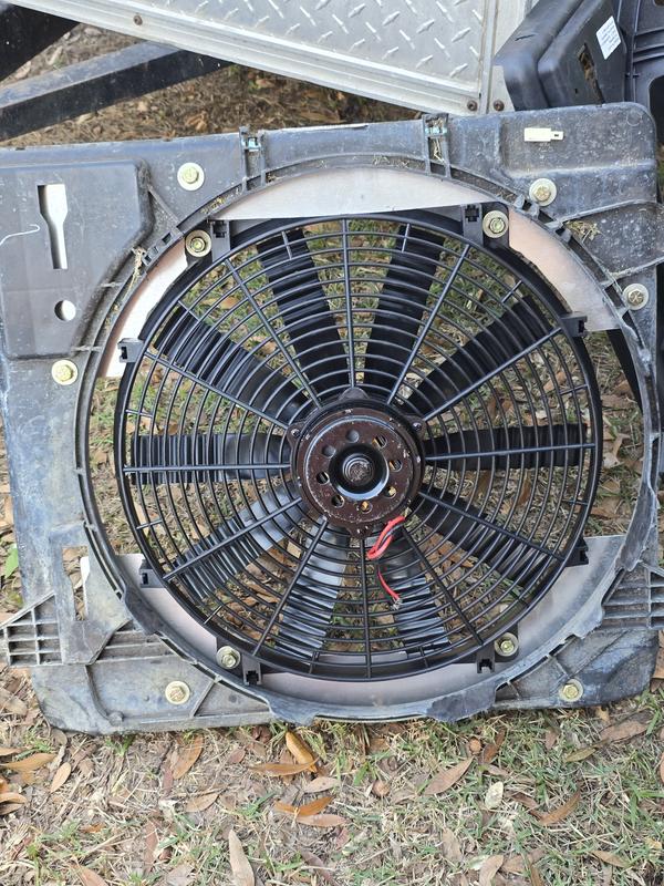 16 Inch 3,000 CFM Flex-A-Lite Flex-Wave Electric Fan 105390