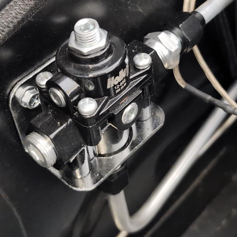 Holley Adjustable Fuel Injection Regulators 12-886 Reviews