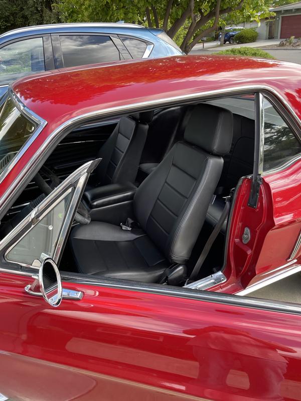 Corbeau Sport Black Vinyl Seat 90010PR