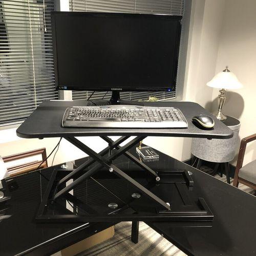 Small Footprint Sit-Stand Workstation  Adjustable Height Desks – Summit  Ergonomics