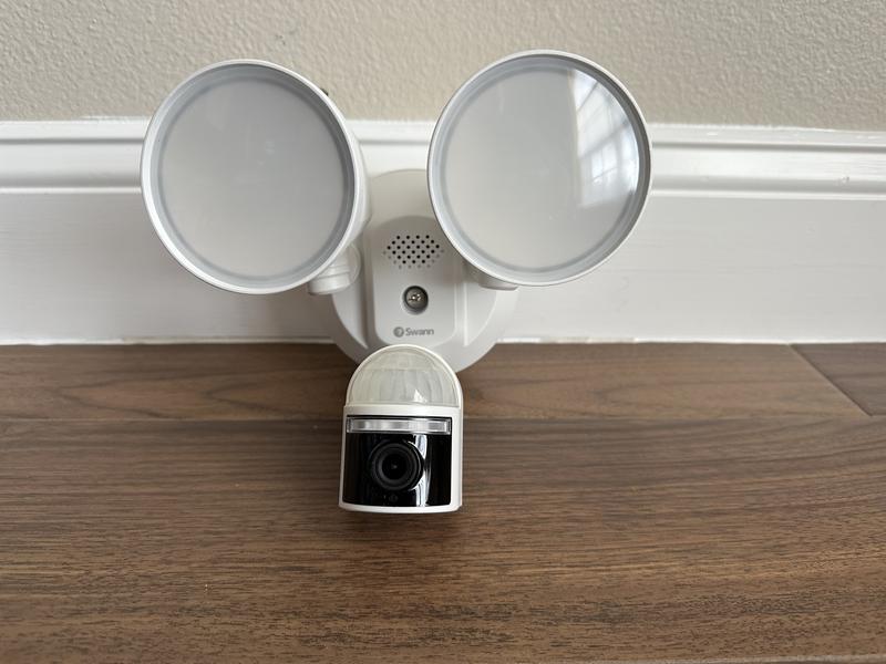 Swann floodlight best sale security camera review