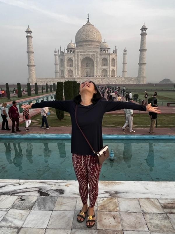Customer photo for "❤️ Power Leggings and take them on all my travels!"