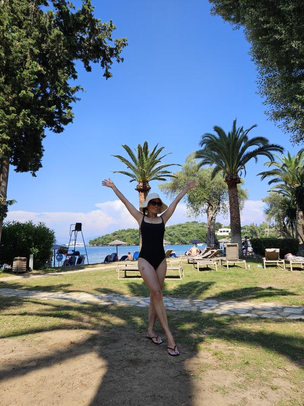 Review Thumbnail Image 0 158396524