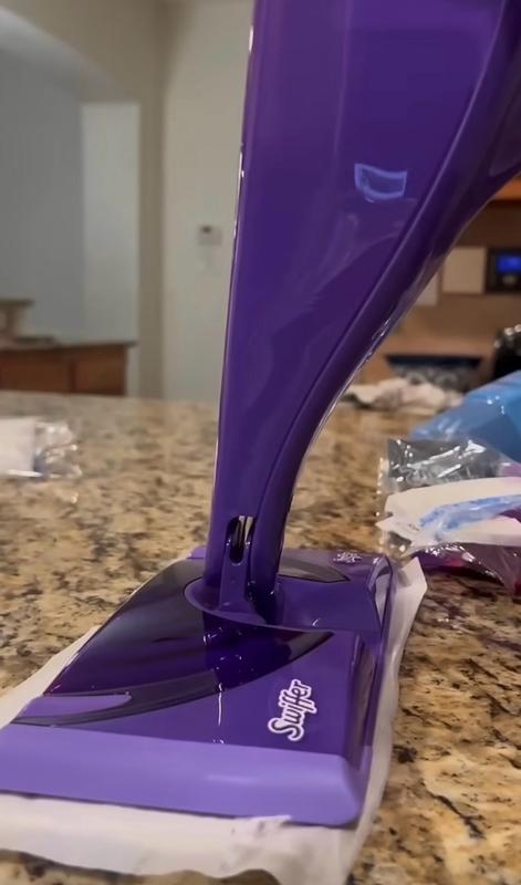Swiffer WetJet Starter Kit Double Nozzle 16.9-fl oz Spray Mop