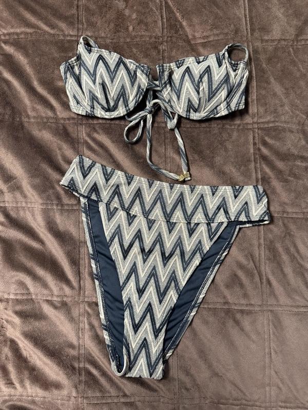 Review Thumbnail Image 0 384567004