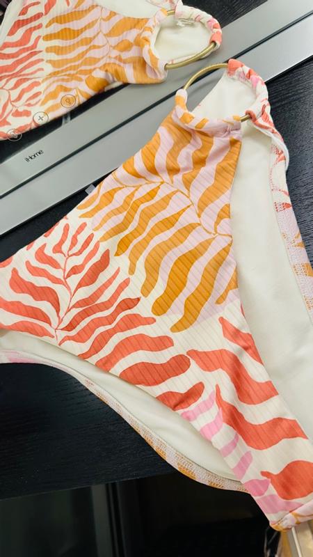 Review Thumbnail Image 0 356910663