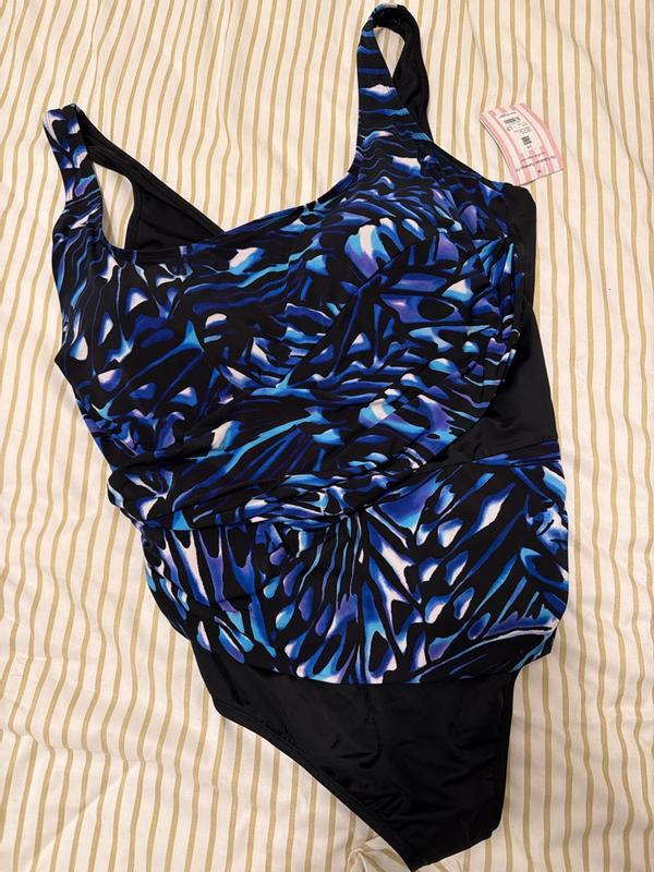 Customer carousel item 10.