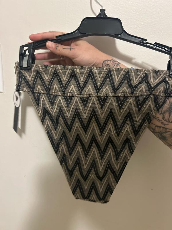 Review Thumbnail Image 1 383435455