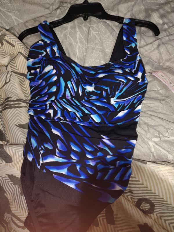 Customer carousel item 9.