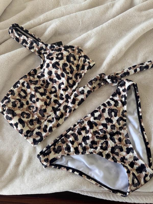 Customer photo for "Feels chic and flattering"