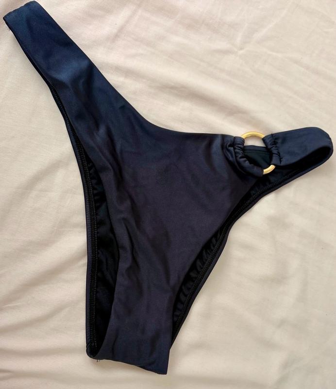 Review Thumbnail Image 0 384315353