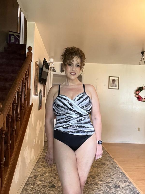 Customer photo for "Supportive, flattering and GORGEOUS"