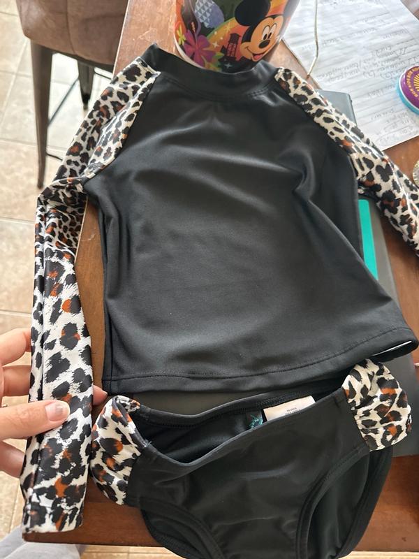 Customer photo for "Cute suit for the summer!!"