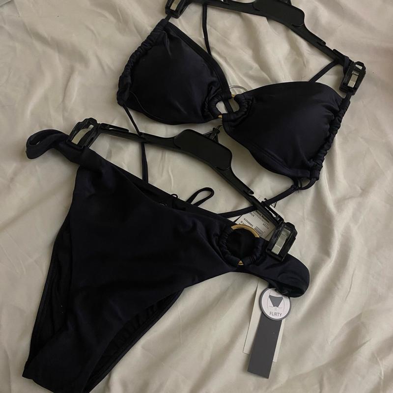 Review Thumbnail Image 0 384400384