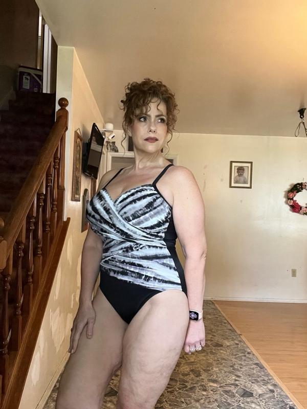 Customer photo for "Supportive, flattering and GORGEOUS"