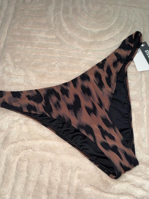 Review Thumbnail Image 0 383323453