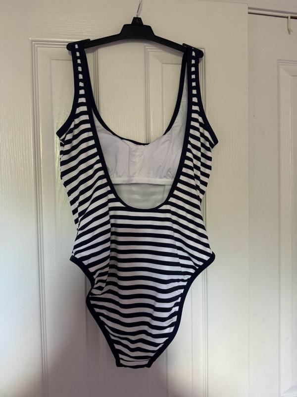 Review Thumbnail Image 1 349917709