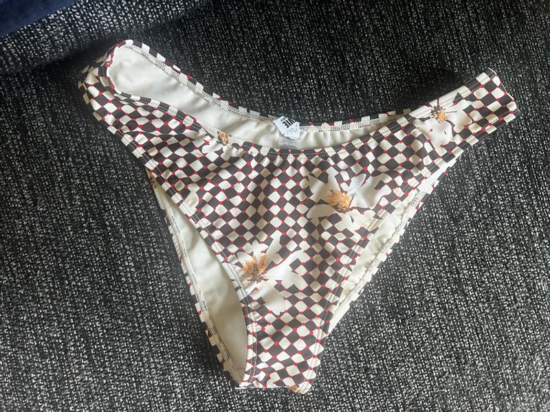 Review Thumbnail Image 0 382229137