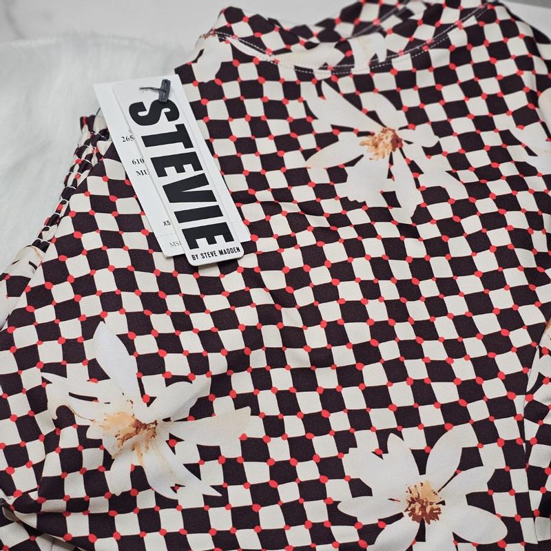 Review Thumbnail Image 0 383175173