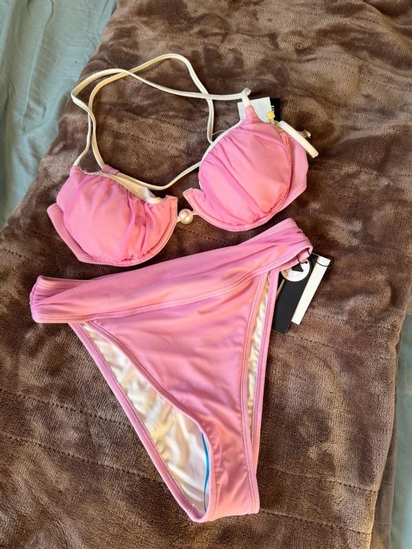 Review Thumbnail Image 0 384604475