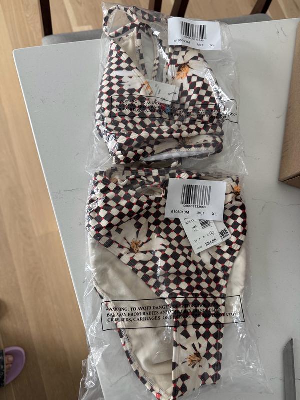 Review Thumbnail Image 0 381557946