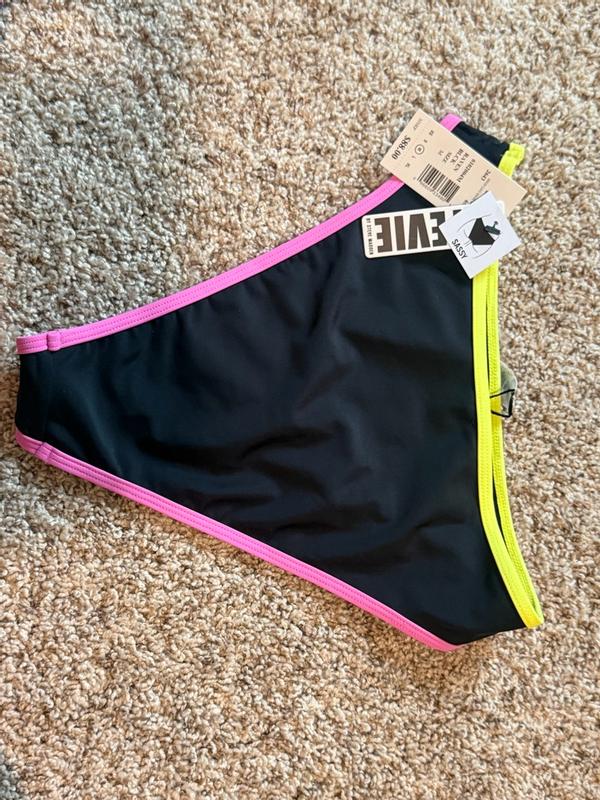 Review Thumbnail Image 3 382971451