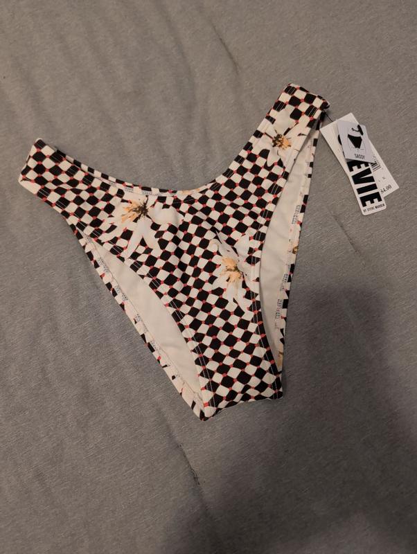 Review Thumbnail Image 0 384328202