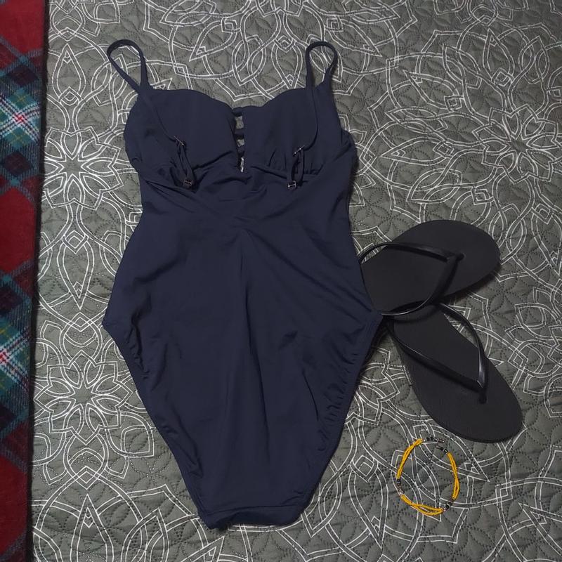 Review Thumbnail Image 2 385158857