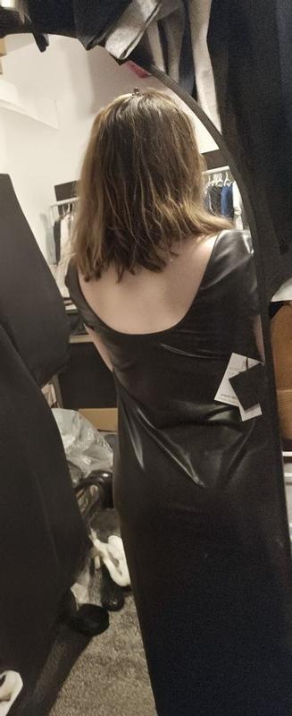 Review Thumbnail Image 0 369870124