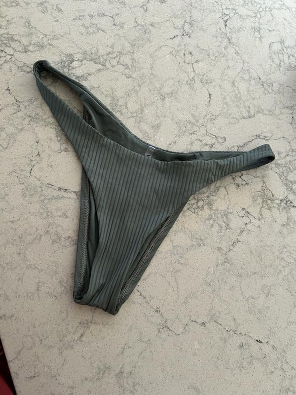 Review Thumbnail Image 1 353819776