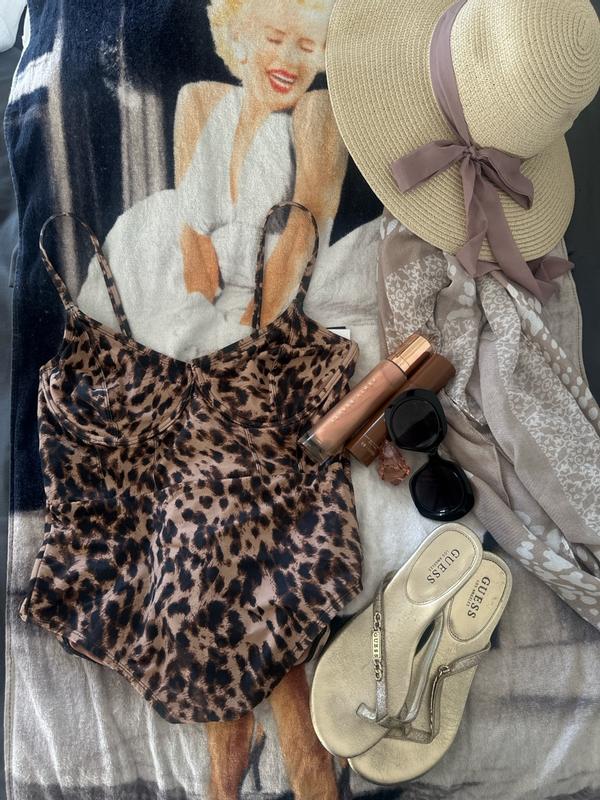 Review Thumbnail Image 0 383332810