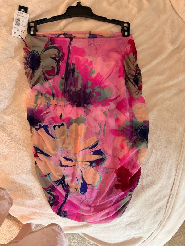 Review Thumbnail Image 0 379397345