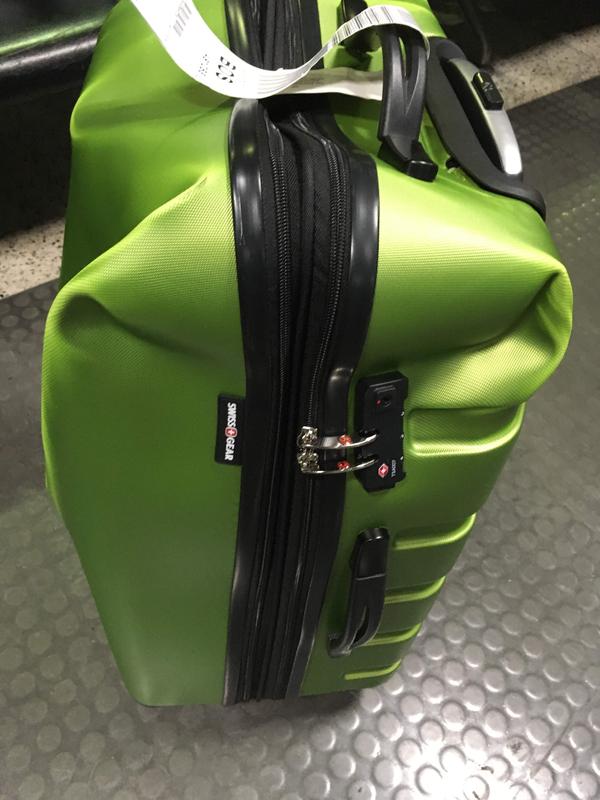 Beautiful duffel bag And Purse Set for Sale in Boston, MA - OfferUp