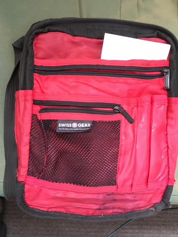 Swissgear vertical boarding clearance bag