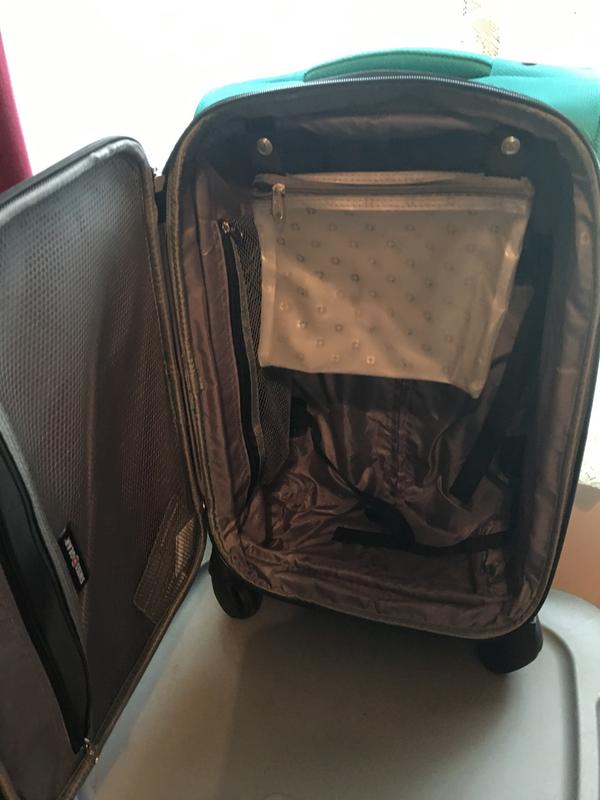 Swissgear 21 inch carry hotsell on luggage