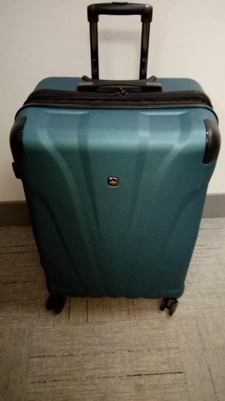 Swissgear teal outlet luggage