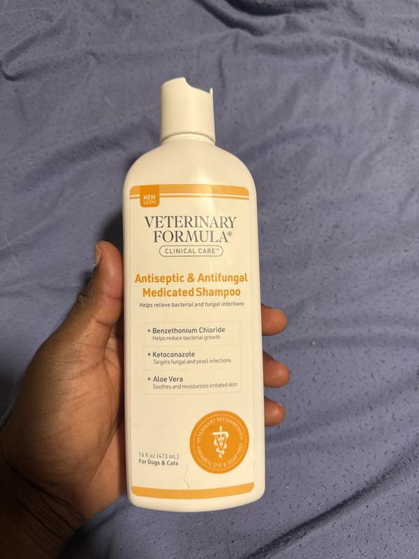 Anti Fungal Veterinary Clinical Care Shampoo Veterinary Formula