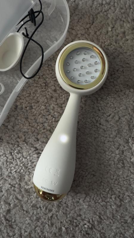 Customer carousel item 6.