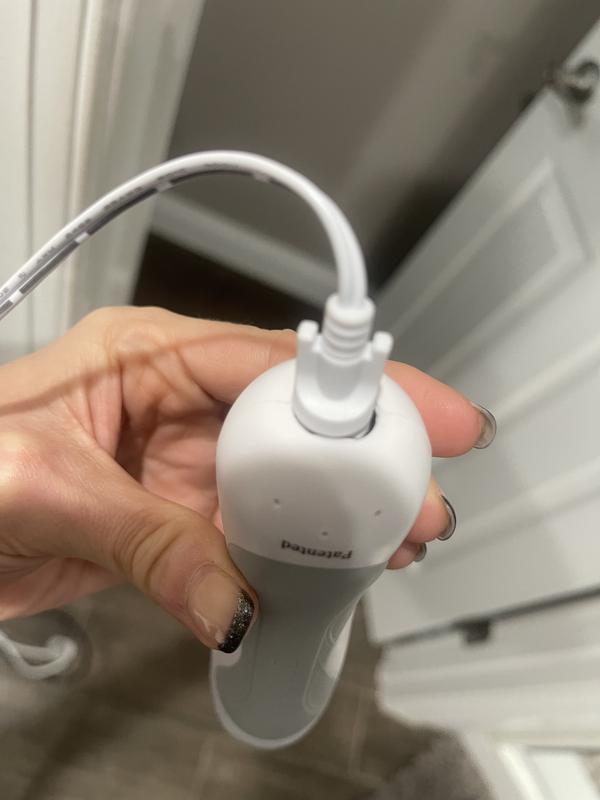 Charger/device do not work or fit together properly.  WILL NOT CHARGE.