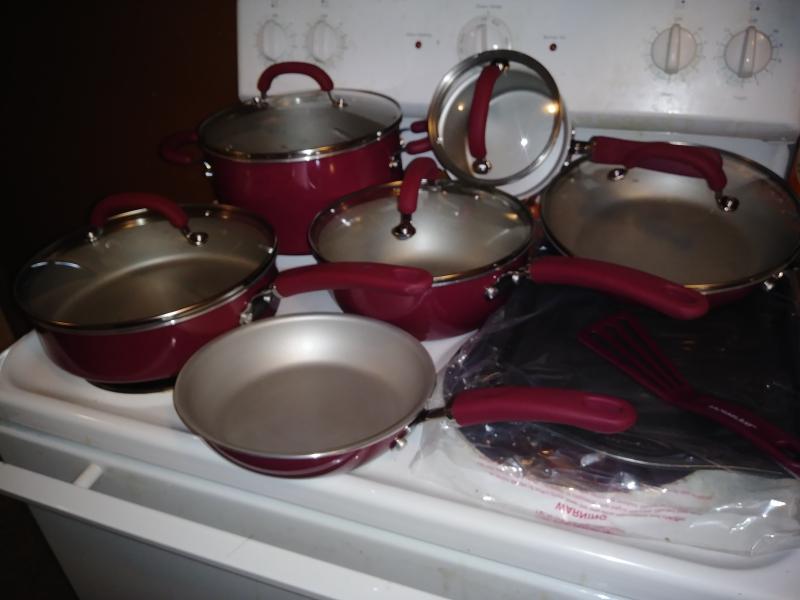 Rachael Ray 13 Piece Create Delicious Aluminum Nonstick Cookware Set, Burgundy Shimmer