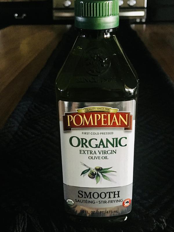 Pompeian Smooth Extra Virgin Olive Oil, First Cold Pressed, Mild and  Delicate Flavor, Perfect for Sauteing and Stir-Frying, Naturally Gluten  Free