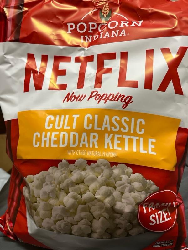 Popcorn, Indiana 8 oz Cult Classic Cheddar Kettle Corn - 732652 